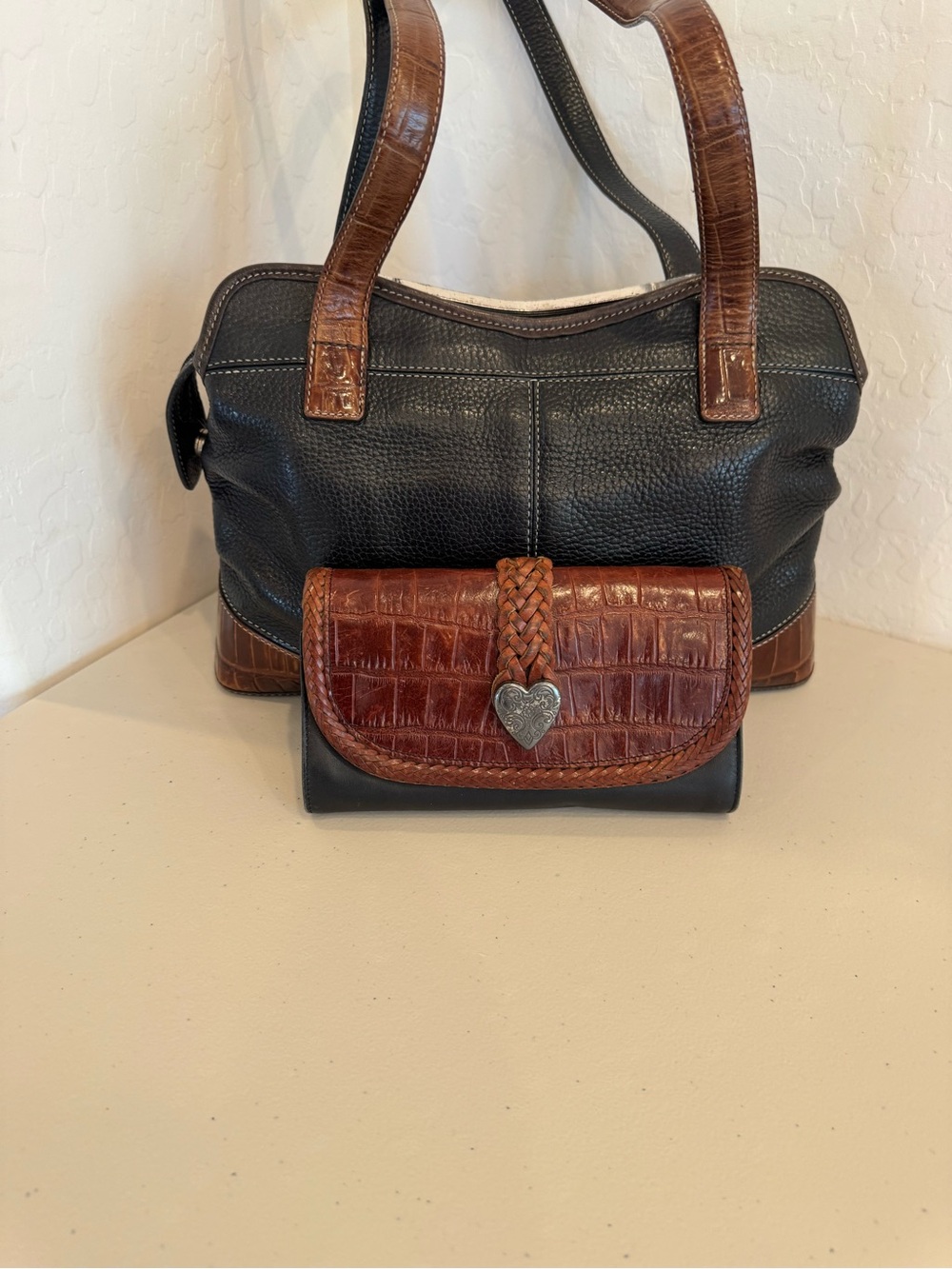 Vintage Brighton USA Black Pebbled Leather Shoulder Bag + Wallet Set Croc Trim